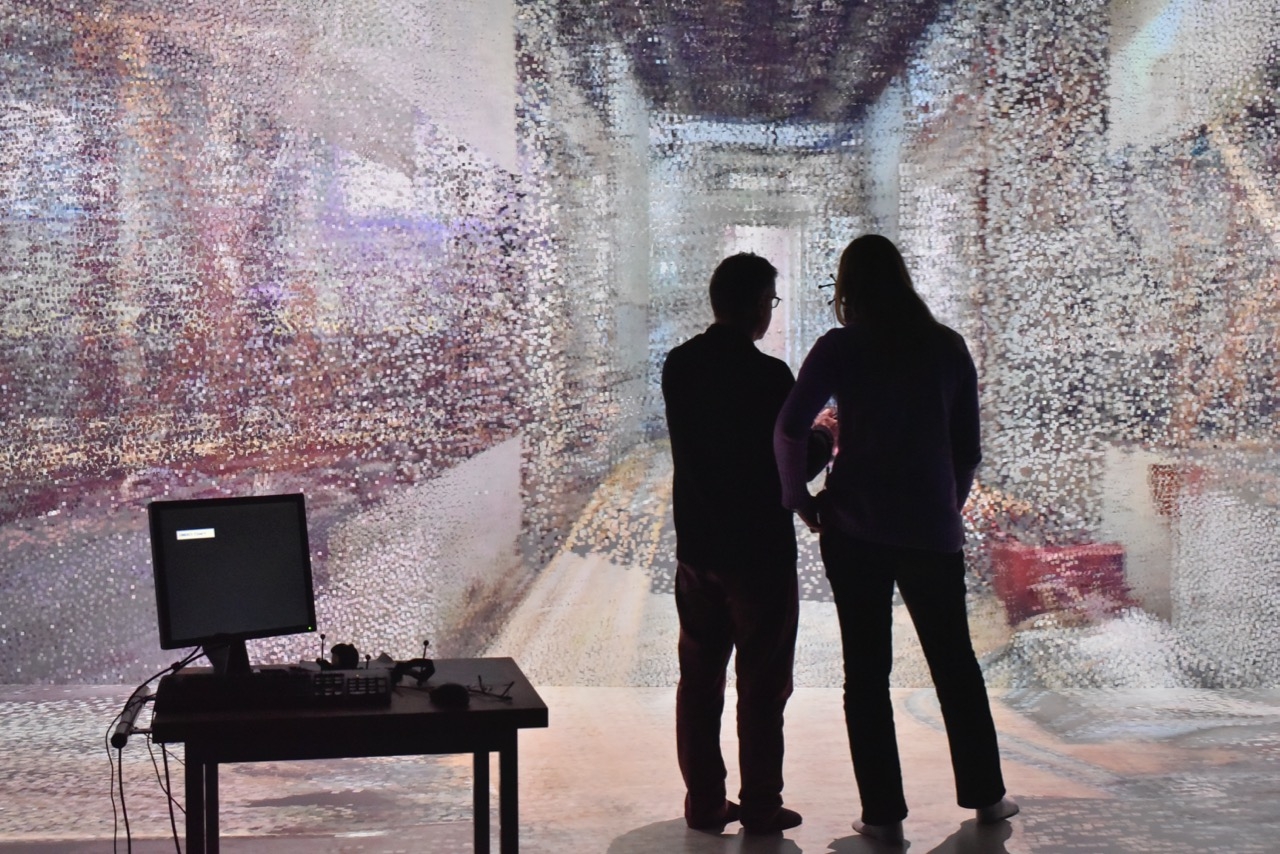 Point cloud immersive interaction